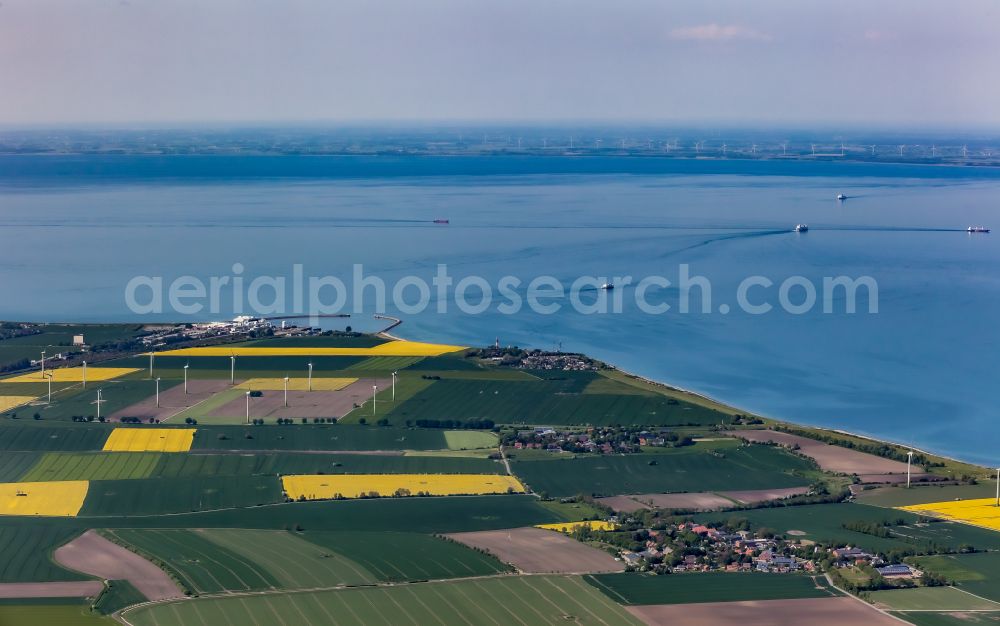 Aerial image Fehmarn - Townscape on the seacoast in the district Klausdorf in Fehmarn on the island of Fehmarn in the state Schleswig-Holstein, Germany