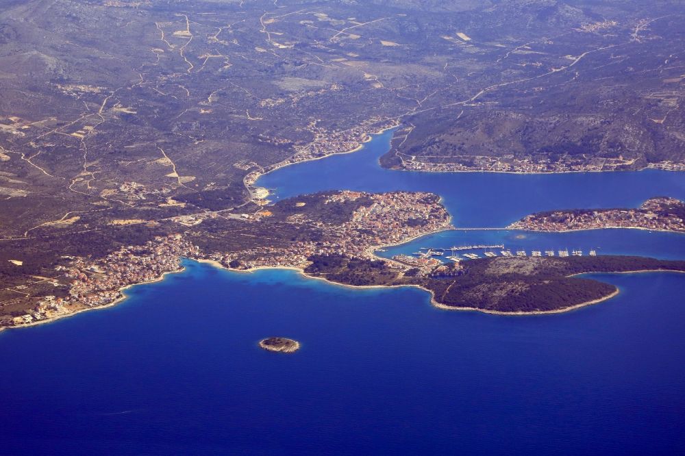 Aerial photograph Rogoznica - Townscape on the seacoast of the Mediterranean and Adriatic Sea in Rogoznica in Sibensko-kninska zupanija, Croatia