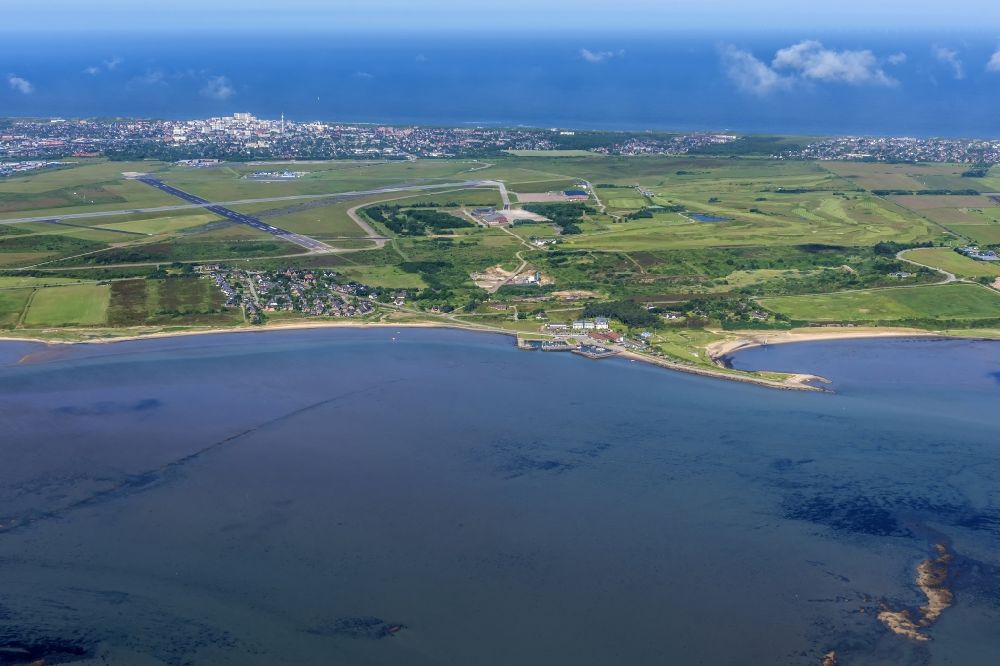 Sylt-Ost from above - Townscape on the seacoast of North Sea in Keitum-Munkmarsch in the state Schleswig-Holstein