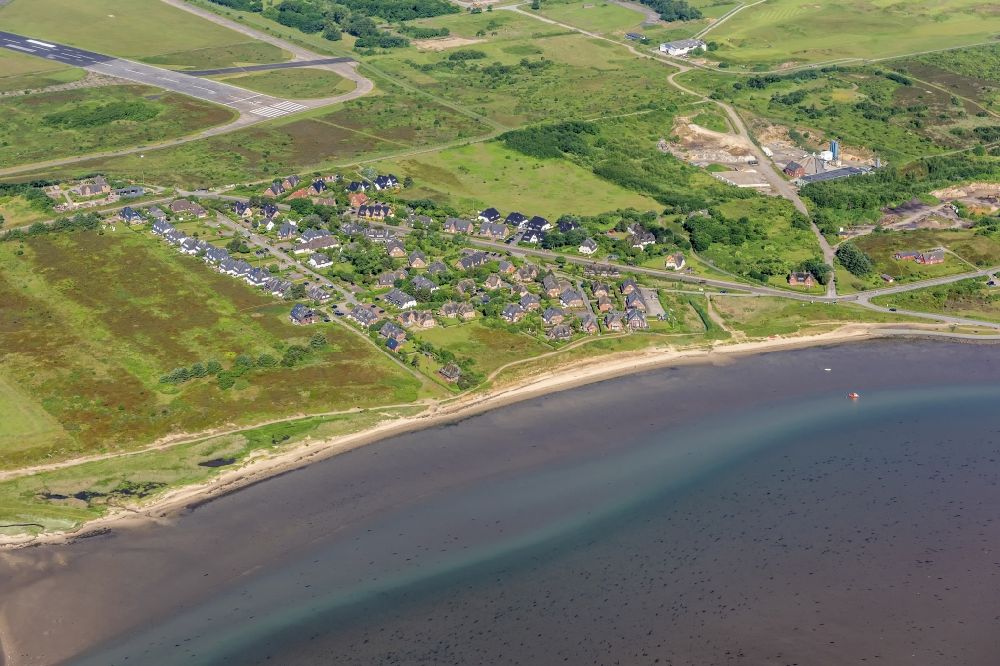 Aerial photograph Sylt-Ost - Townscape on the seacoast of North Sea in Keitum-Munkmarsch in the state Schleswig-Holstein