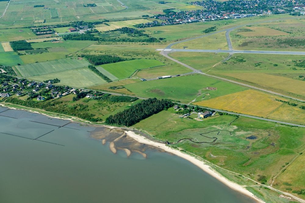 Aerial photograph Sylt-Ost - Townscape on the seacoast of North Sea in Keitum-Munkmarsch in the state Schleswig-Holstein