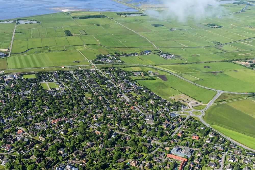 Aerial photograph Sylt-Ost - Townscape on the seacoast of North Sea in Keitum in the state Schleswig-Holstein