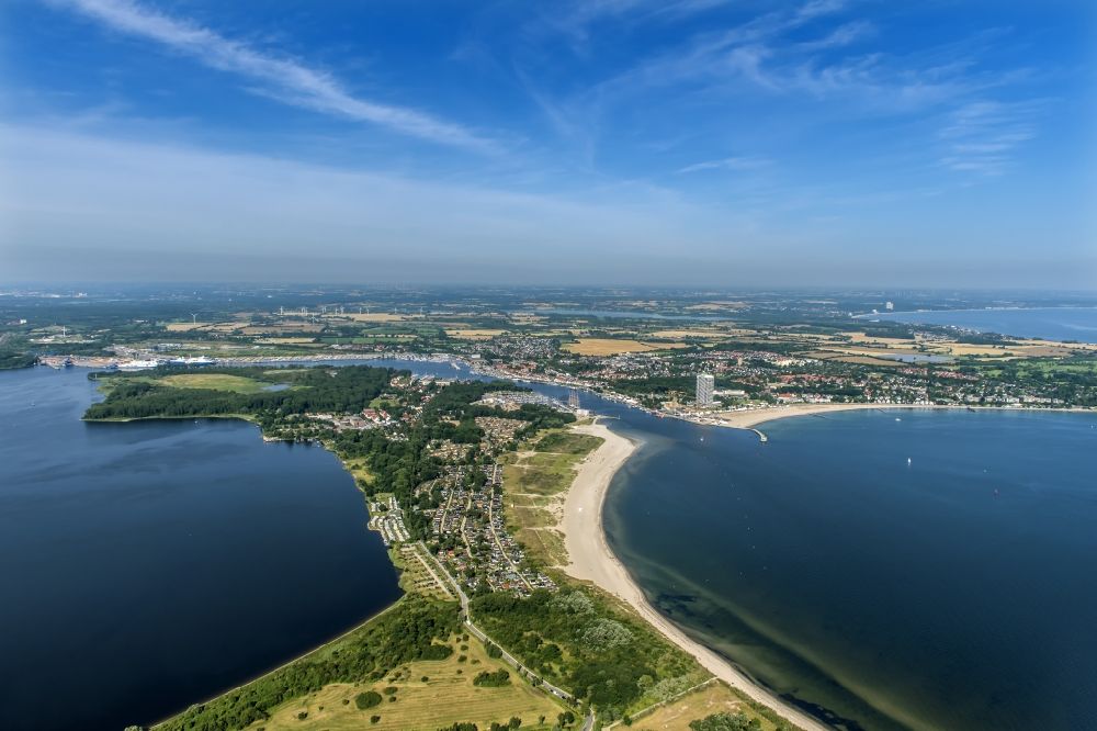 Aerial image Lübeck - Townscape on the seacoast of the North Sea and the course of the Trave in Travemuende in the state Schleswig-Holstein