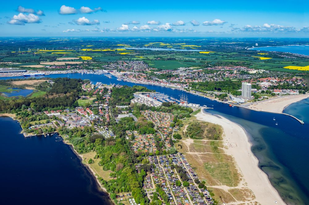 Aerial image Lübeck - Townscape on the seacoast of the North Sea and the course of the Trave in Travemuende in the state Schleswig-Holstein