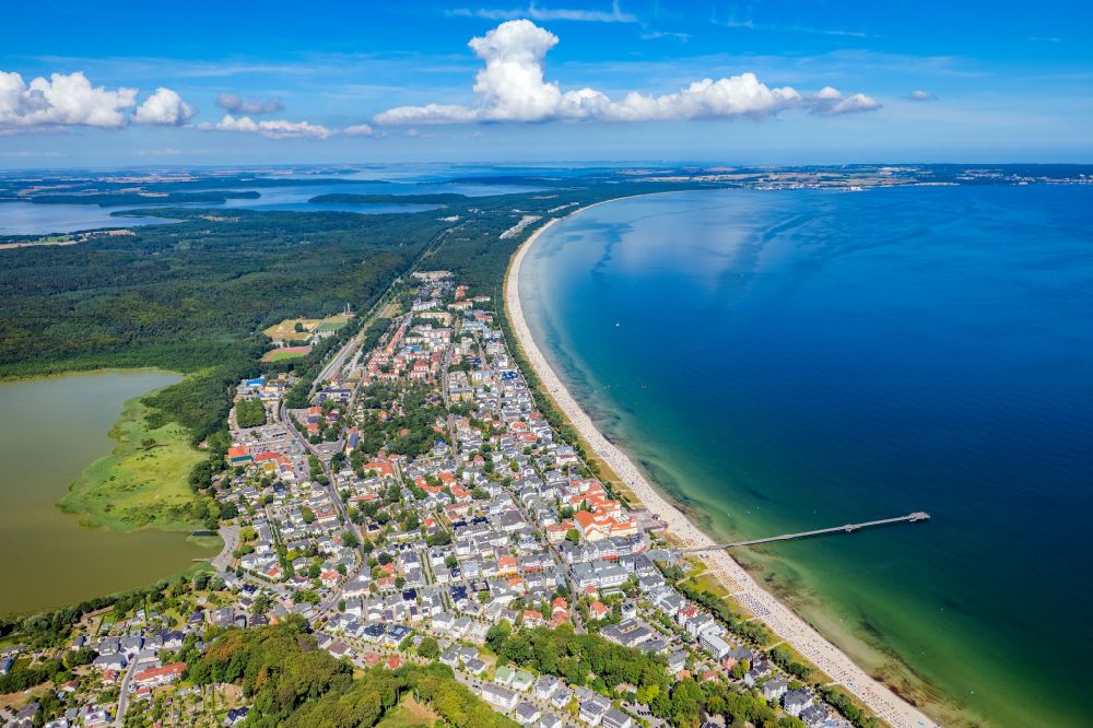 Aerial photograph Binz - Townscape on the seacoast of of Baltic Sea in Binz island Ruegen in the state Mecklenburg - Western Pomerania, Germany