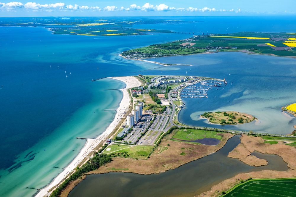 Aerial photograph Fehmarn - Townscape on the seacoast of Baltic Sea in Burg auf Fehmarn in the state Schleswig-Holstein