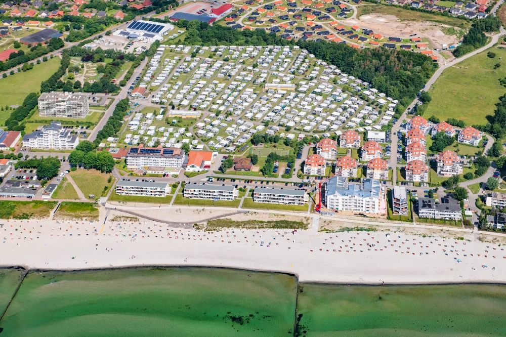 Aerial photograph Großenbrode - Townscape on the seacoast of Baltic Sea in Grossenbrode in the state Schleswig-Holstein