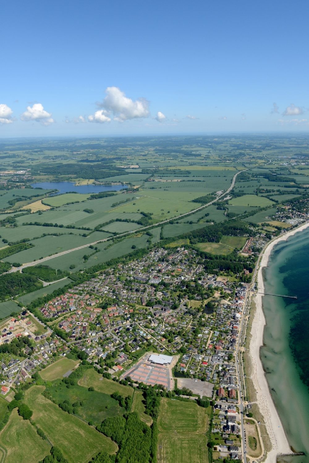 Aerial image Haffkrug - Townscape on the seacoast of Baltic Sea in Haffkrug in the state Schleswig-Holstein