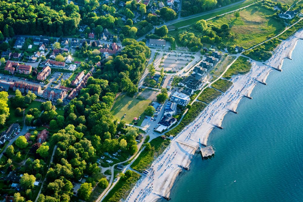 Hohwacht (Ostsee) from the bird's eye view: Townscape on the seacoast of Baltic Sea in Hohwacht in the state Schleswig-Holstein