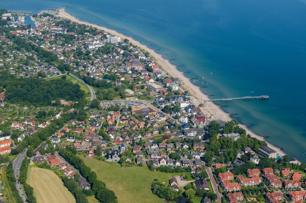 Timmendorfer Strand from above - Townscape on the seacoast of Baltic Sea in Niendorf/Ostsee in the state Schleswig-Holstein