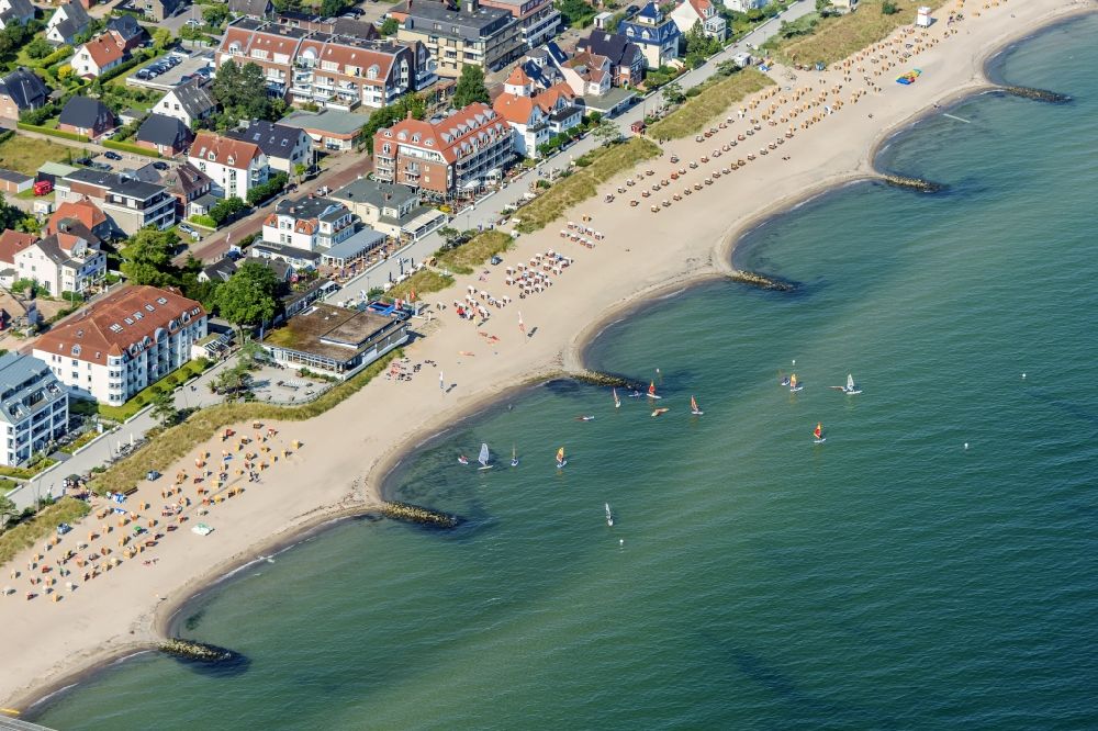 Aerial image Timmendorfer Strand - Townscape on the seacoast of Baltic Sea in Niendorf/Ostsee in the state Schleswig-Holstein