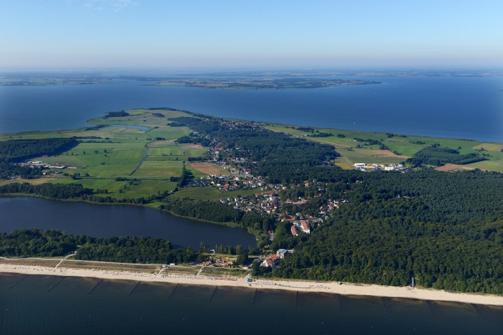 Loddin from the bird's eye view: Townscape on the seacoast of the Baltic Sea in the district Koelpinsee in Loddin in the state Mecklenburg - Western Pomerania