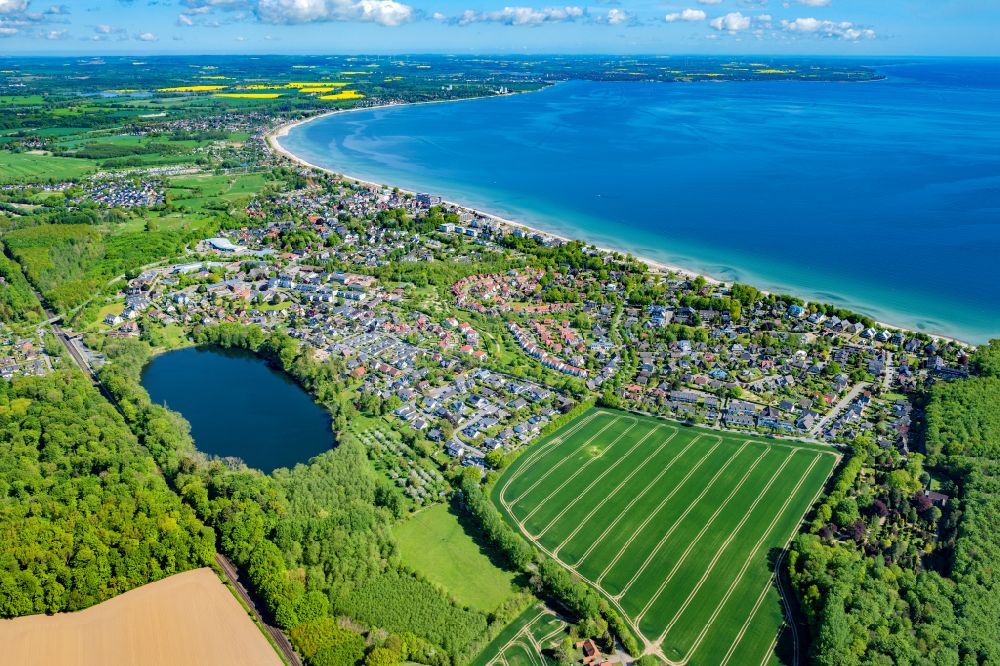 Aerial image Scharbeutz - Townscape on the seacoast of Baltic Sea in Scharbeutz in the state Schleswig-Holstein