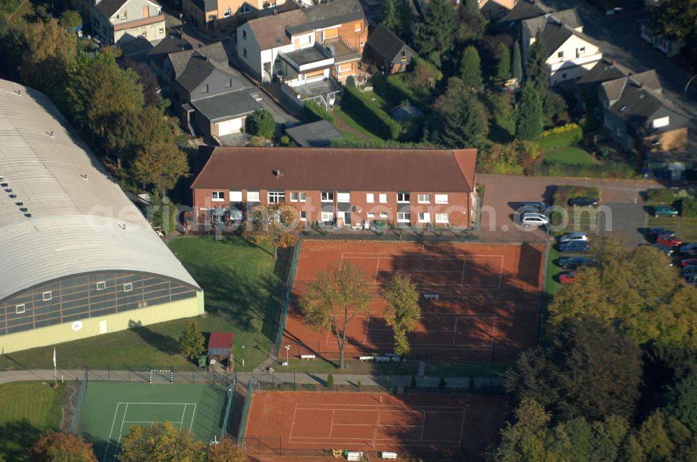 Aerial photograph Kamen - Mehrfamilien-Wohnhaus am Sportplatz an der Westicker Strasse 39 in 59174 Kamen - ein Projekt der Unternehmensgruppe Markus Gerold.