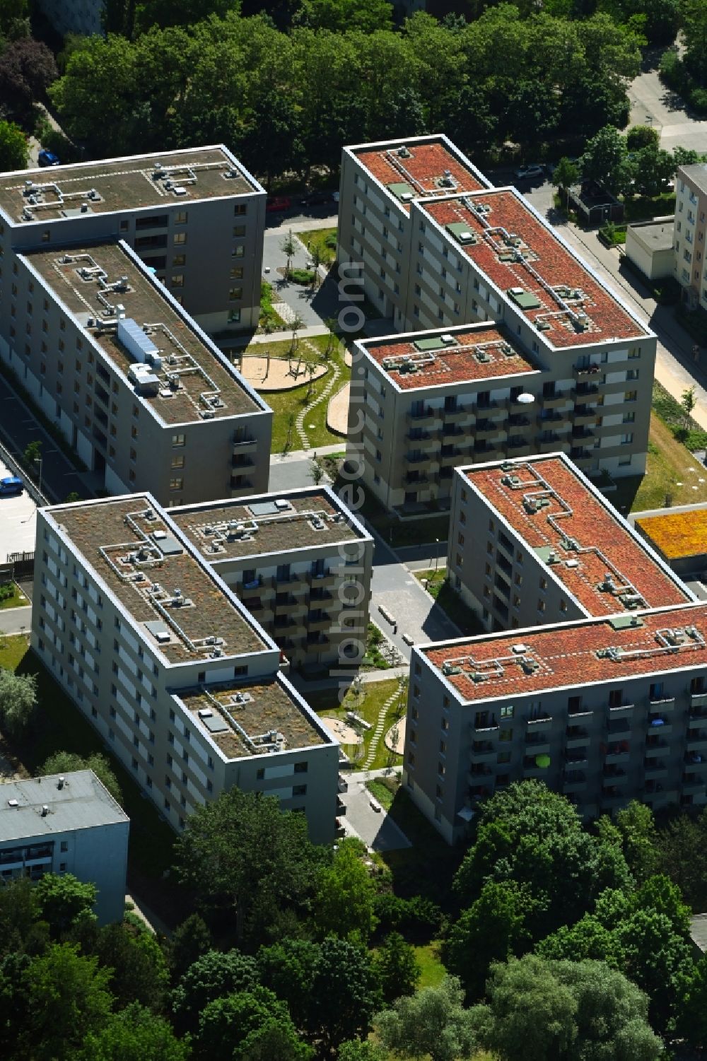 Berlin from above - Multi-family residential complex Lion-Feuchtwanger-Strasse - Gadebuscher Strasse in the district Hellersdorf in Berlin, Germany