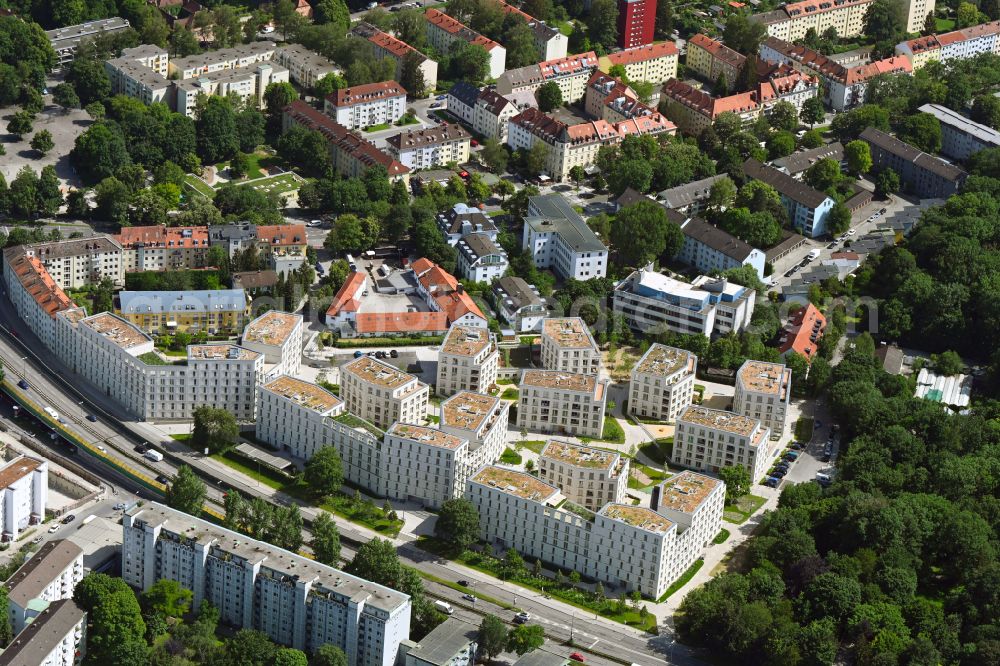 Aerial photograph München - Multi-family residential complex LIVING ISAR on Hellabrunner Strasse in the district Untergiesing-Harlaching in Munich in the state Bavaria, Germany