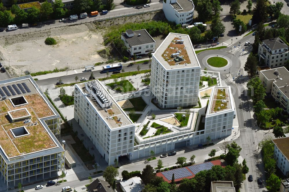 Aerial image München - Multi-family residential complex of MuenchenBau GmbH on Berduxstrasse in the district Pasing-Obermenzing in Munich in the state Bavaria, Germany