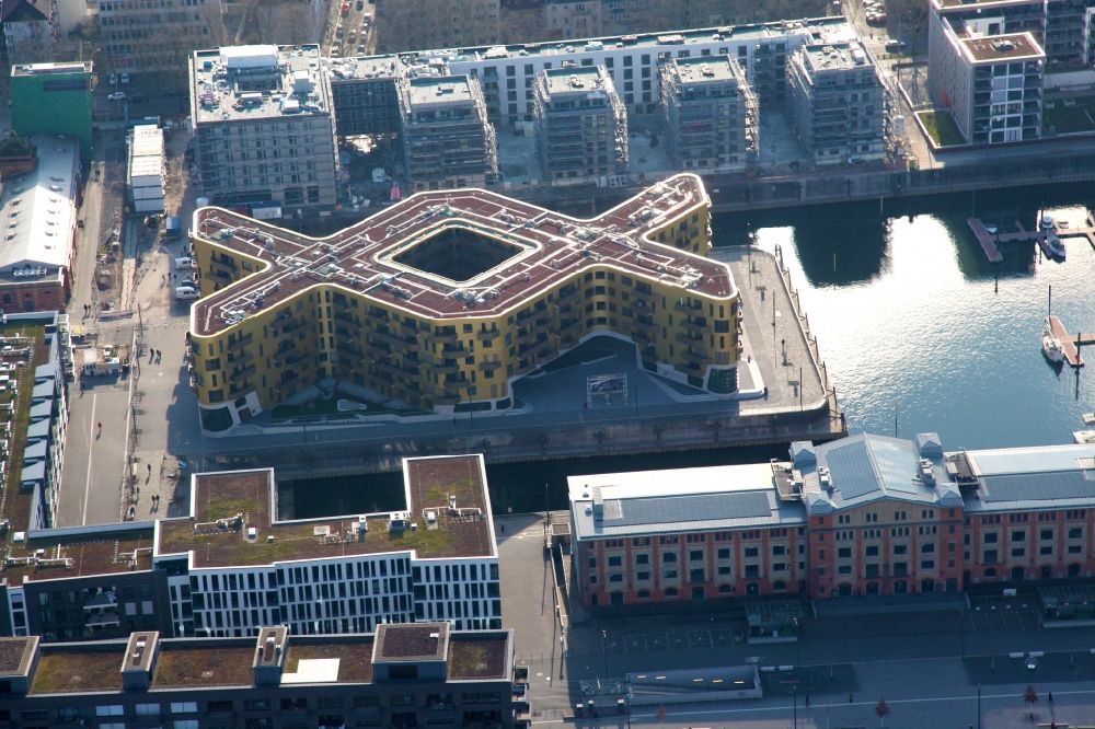 Mainz from the bird's eye view: New multi-family residential complex PANDION DOXX on the Suedmole in Alten Zollhafen in the district Neustadt in Mainz in the state Rhineland-Palatinate, Germany