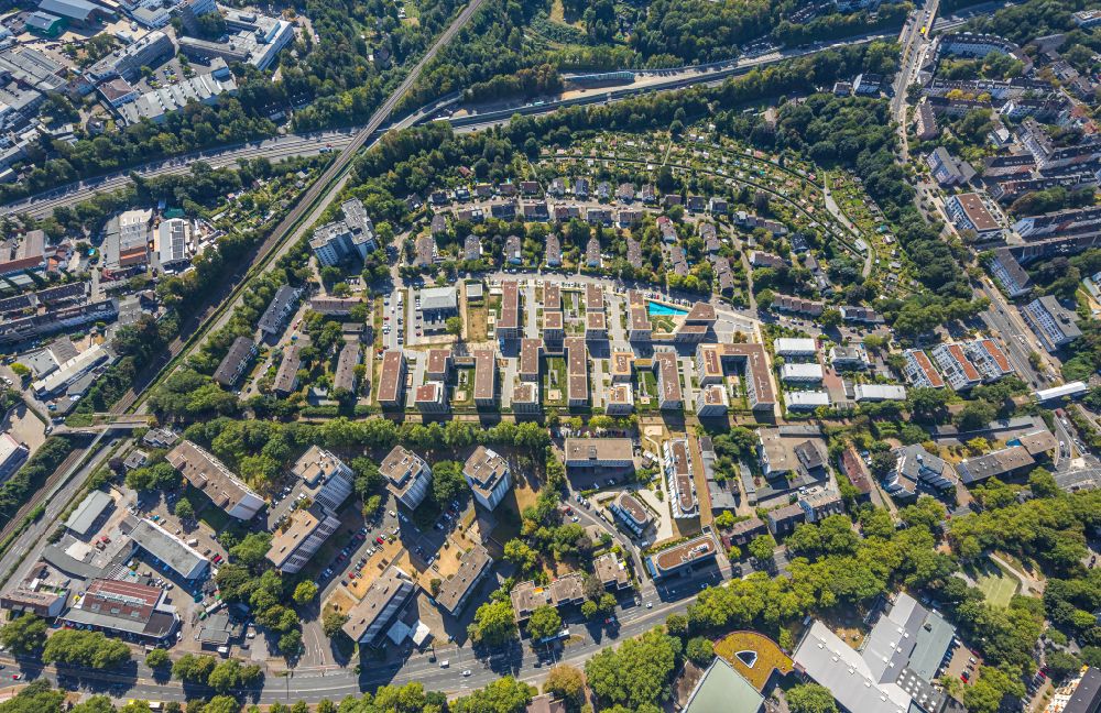 Essen from above - New multi-family residential complex Parc Dunant on Henri-Dunant-Strasse in the district Ruettenscheid in Essen at Ruhrgebiet in the state North Rhine-Westphalia, Germany