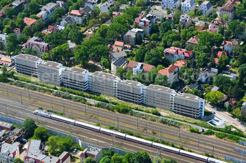 Aerial photograph Berlin - Multi-family residential complex Wandlitzstrasse Kaisergaerten in the district Karlshorst in Berlin, Germany