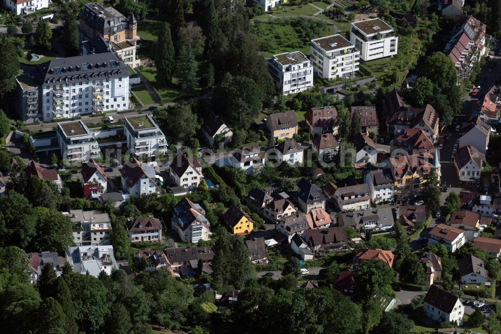 Aerial photograph Freiburg im Breisgau - Residential area of a multi-family house settlement on street Sebastian-Kneipp-Strasse in the district Herdern in Freiburg im Breisgau in the state Baden-Wuerttemberg, Germany