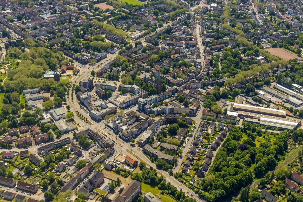Aerial image Gelsenkirchen - Residential area of a multi-family house settlement on Turfstrasse und am Josef-Buescher-Platz in the district Horst in Gelsenkirchen at Ruhrgebiet in the state North Rhine-Westphalia, Germany