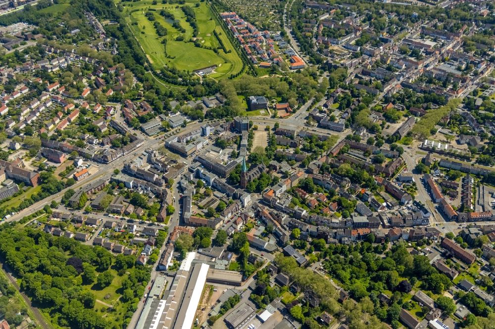 Gelsenkirchen from above - Residential area of a multi-family house settlement on Turfstrasse und am Josef-Buescher-Platz in the district Horst in Gelsenkirchen at Ruhrgebiet in the state North Rhine-Westphalia, Germany