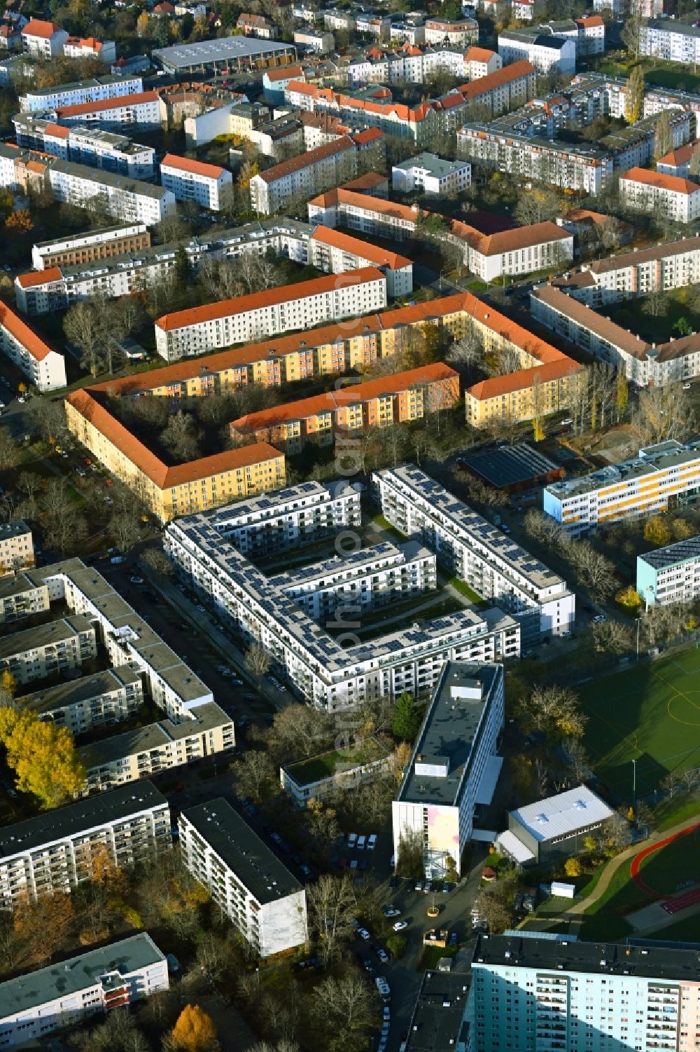 Aerial image Berlin - Residential with multi-family housing development- on the Goeckestrasse in the district Hohenschoenhausen in Berlin, Germany