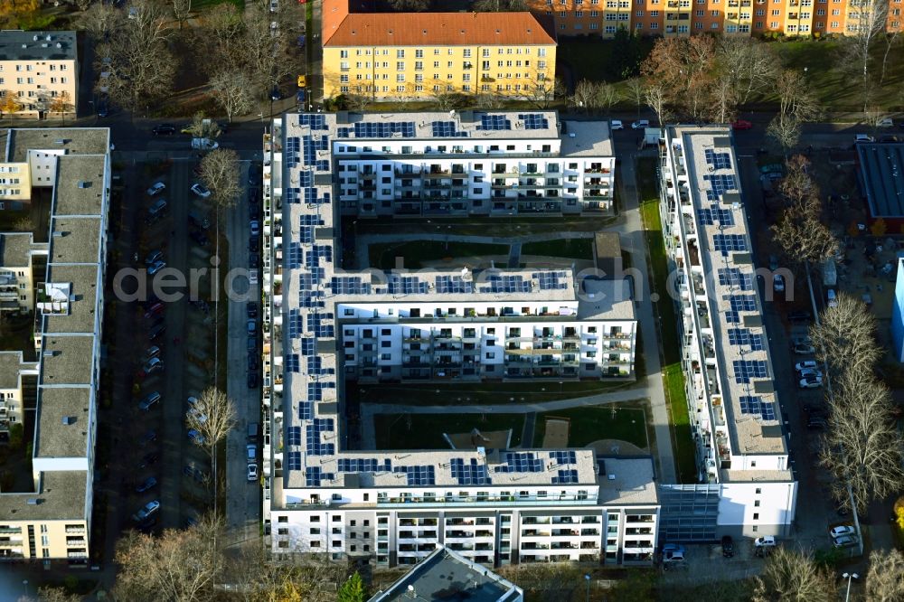 Aerial photograph Berlin - Residential with multi-family housing development- on the Goeckestrasse in the district Hohenschoenhausen in Berlin, Germany