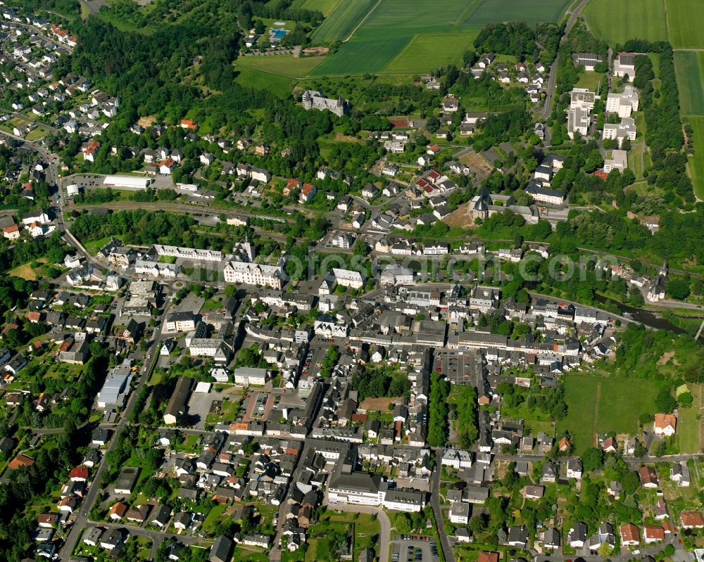 Hadamar from the bird's eye view: Residential area of a multi-family house settlement in Hadamar in the state Hesse, Germany