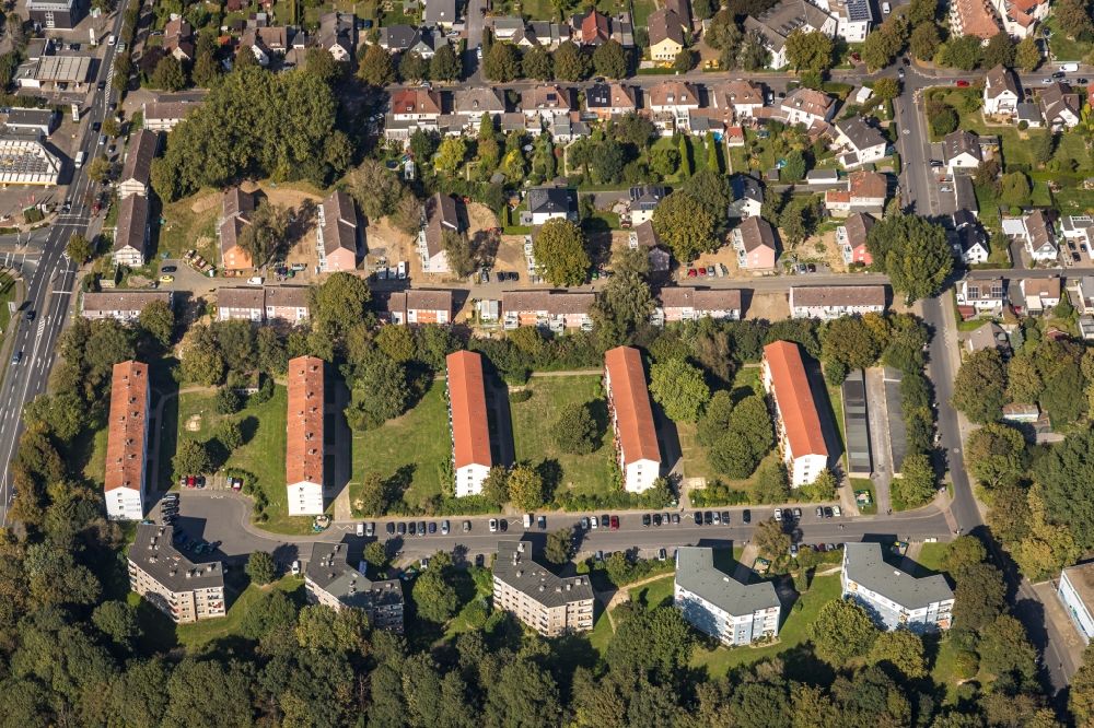 Unna from above - Residential area of a multi-family house settlement on Harkortstrasse - Im Rutental in Unna in the state North Rhine-Westphalia, Germany