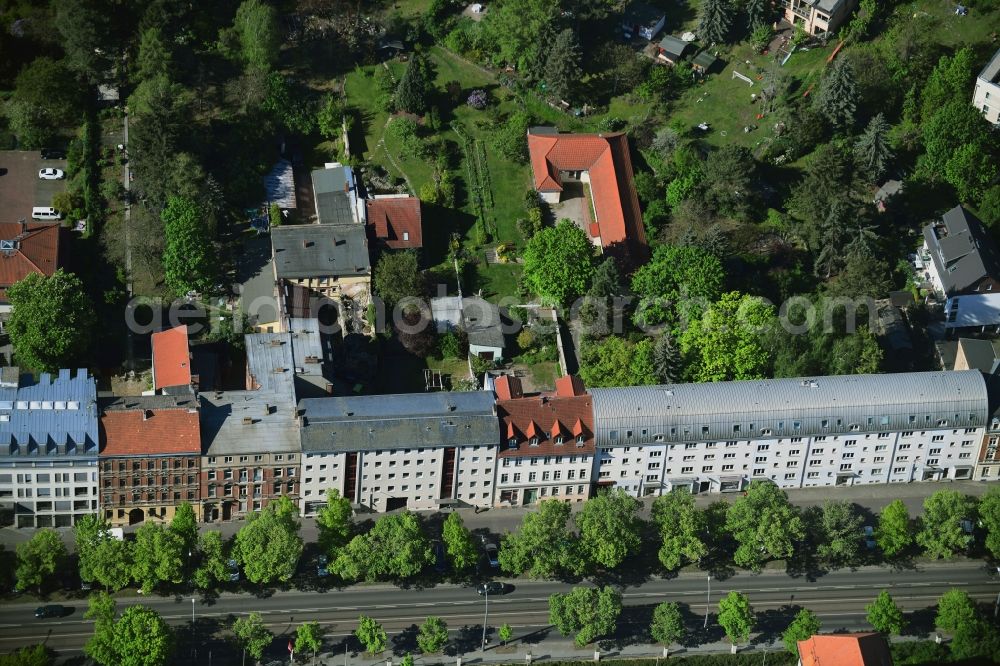 Aerial image Potsdam - Residential area of a multi-family house settlement along the Heinrich-Mann-Allee in the district Suedliche Innenstadt in Potsdam in the state Brandenburg, Germany