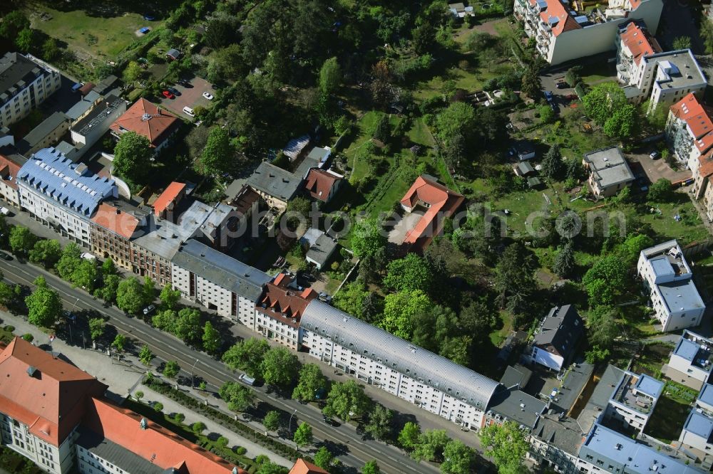 Aerial image Potsdam - Residential area of a multi-family house settlement along the Heinrich-Mann-Allee in the district Suedliche Innenstadt in Potsdam in the state Brandenburg, Germany