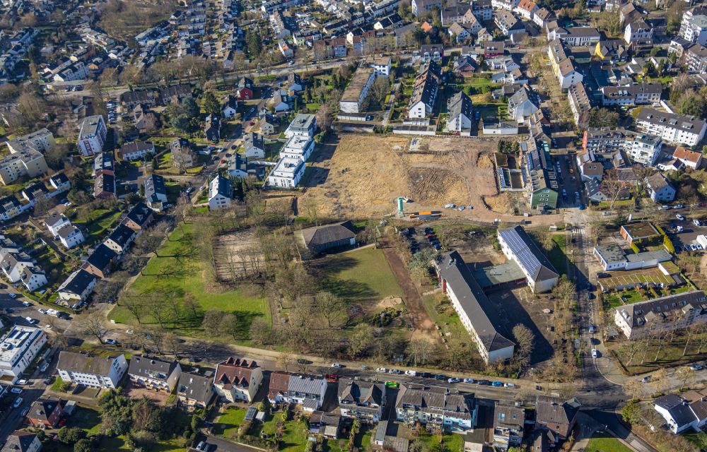 Heisingen from the bird's eye view: Residential area of a multi-family house settlement on Strasse Butenbergs Kamp in Heisingen at Ruhrgebiet in the state North Rhine-Westphalia, Germany
