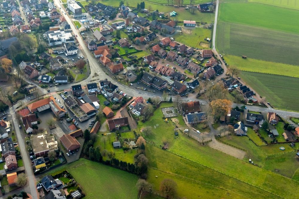 Lippramsdorf from the bird's eye view: Aerial view of Residential area of a multi-family house settlement Lembecker Strasse - Muehlenweg in Lippramsdorf in the state North Rhine-Westphalia, Germany