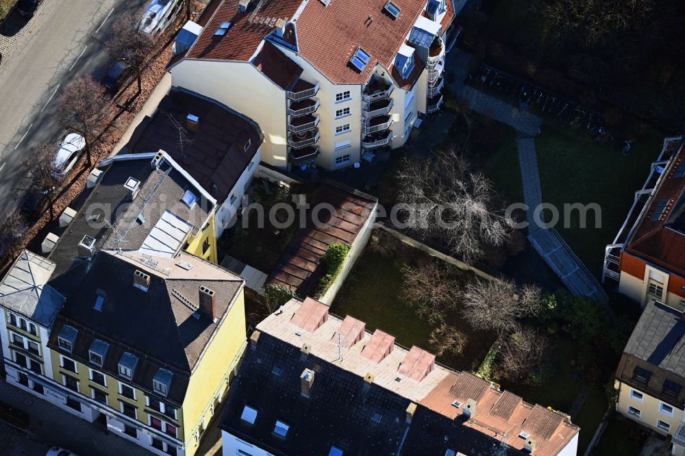 München from above - Residential area of a multi-family house settlement on street Georgenschwaigstrasse - Knorrstrasse - Schopenhauerstrasse in the district Milbertshofen in Munich in the state Bavaria, Germany
