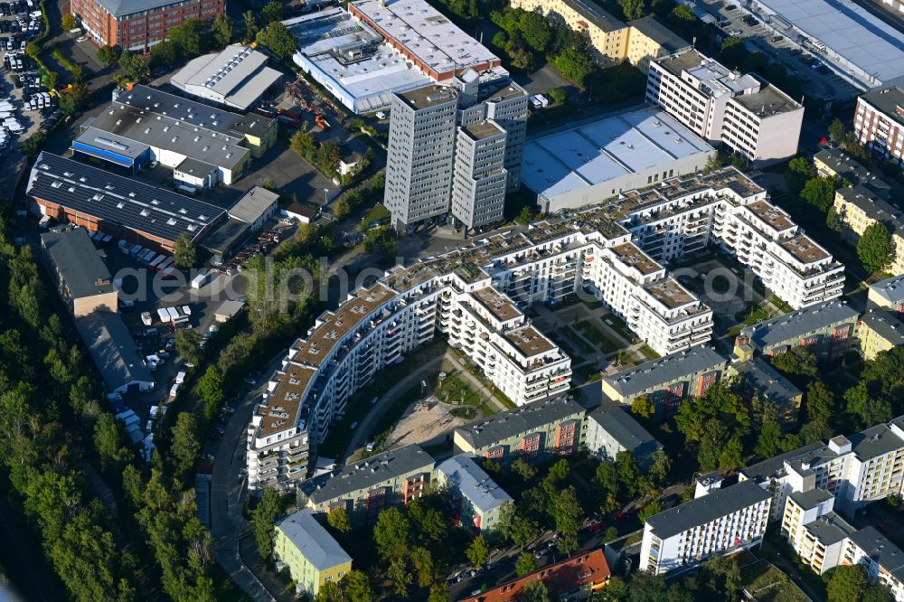Berlin from the bird's eye view: Residential area of a multi-family house settlement Eythstrasse - Bessemerstrasse in the district Schoeneberg in Berlin, Germany