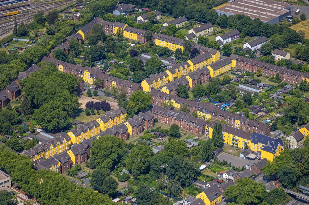 Duisburg from above - Residential area of a multi-family house settlement with a playground on Steigerstrasse - Glueckaufstrasse - Stollenstrasse in the district Alt-Hamborn in Duisburg at Ruhrgebiet in the state North Rhine-Westphalia, Germany