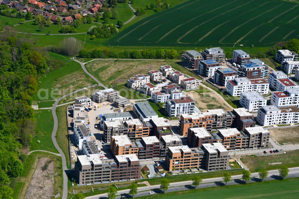 Aerial image Wolfsburg - Apartment building new building on Nordsteimker Strasse Steimker Gardens - Three Gardens - Blue Garden, Magnolia Garden, in the district of Hellwinkel in Wolfsburg in the state Lower Saxony, Germany