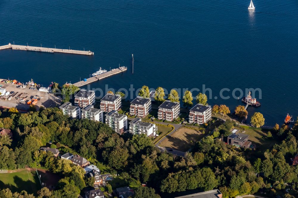 Kiel from above - Settlement of apartment buildings on the banks of the Kieler Foerde on the street Holtenauer Reede in the district Holtenau in Kiel in the state Schleswig-Holstein, Germany