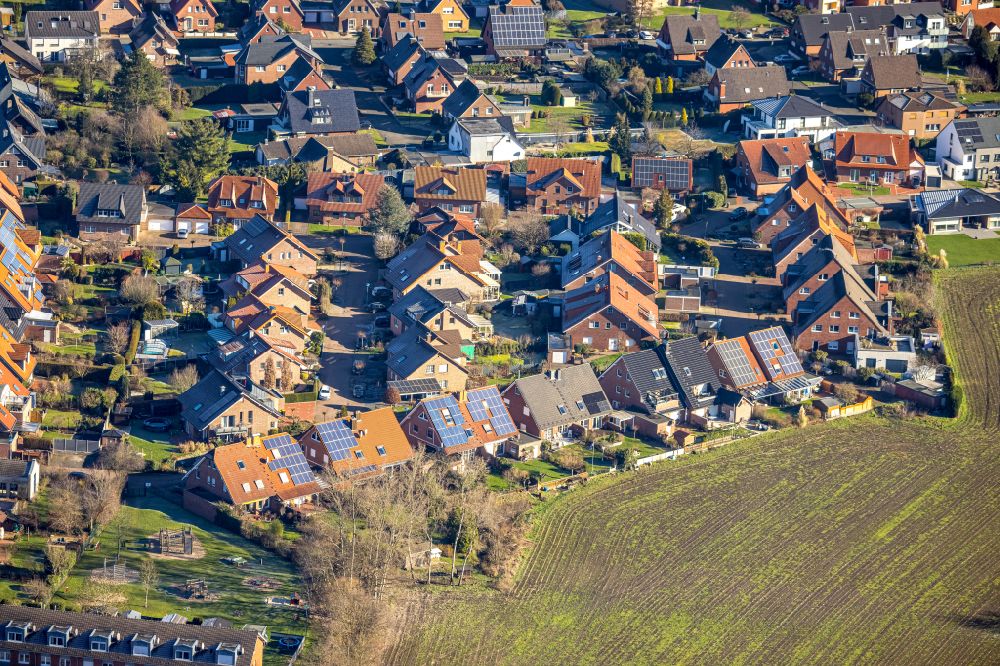 Werne from the bird's eye view: Residential area of a multi-family house settlement on street Lytham-St. Annes-Strasse in Werne at Ruhrgebiet in the state North Rhine-Westphalia, Germany