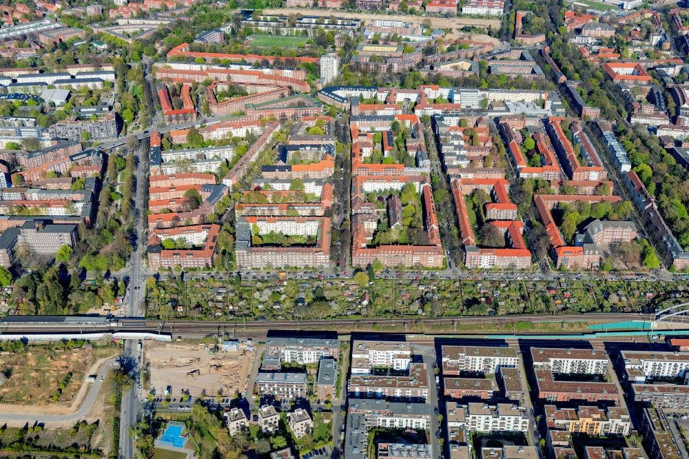 Aerial photograph Hamburg - Residential area of a multi-family house settlement between Ruebenkamp - Fuhlsbuettler Strasse - Genslerstrasse in Hamburg, Germany
