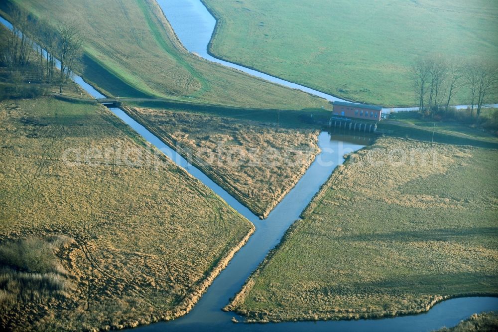 Aerial image Amt Neuhaus - Irrigation and Melioration- channels on agricultural fields in Amt Neuhaus in the state Lower Saxony, Germany
