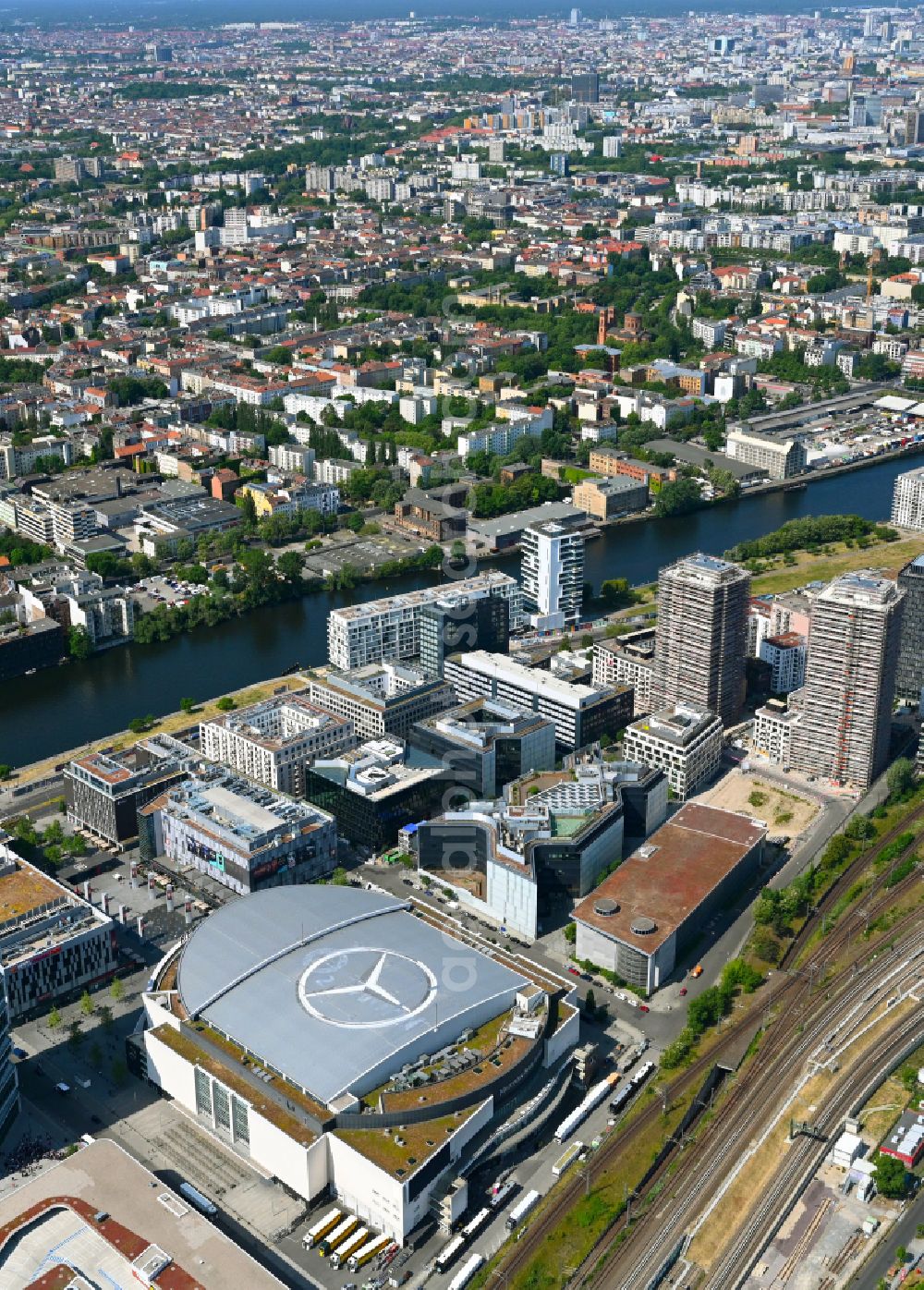 Berlin from the bird's eye view: Arena Mercedes-Benz-Arena on Friedrichshain part of Berlin. The former O2 World - now Mercedes-Benz-Arena - is located in the Anschutz Areal, a business and office space on the riverbank