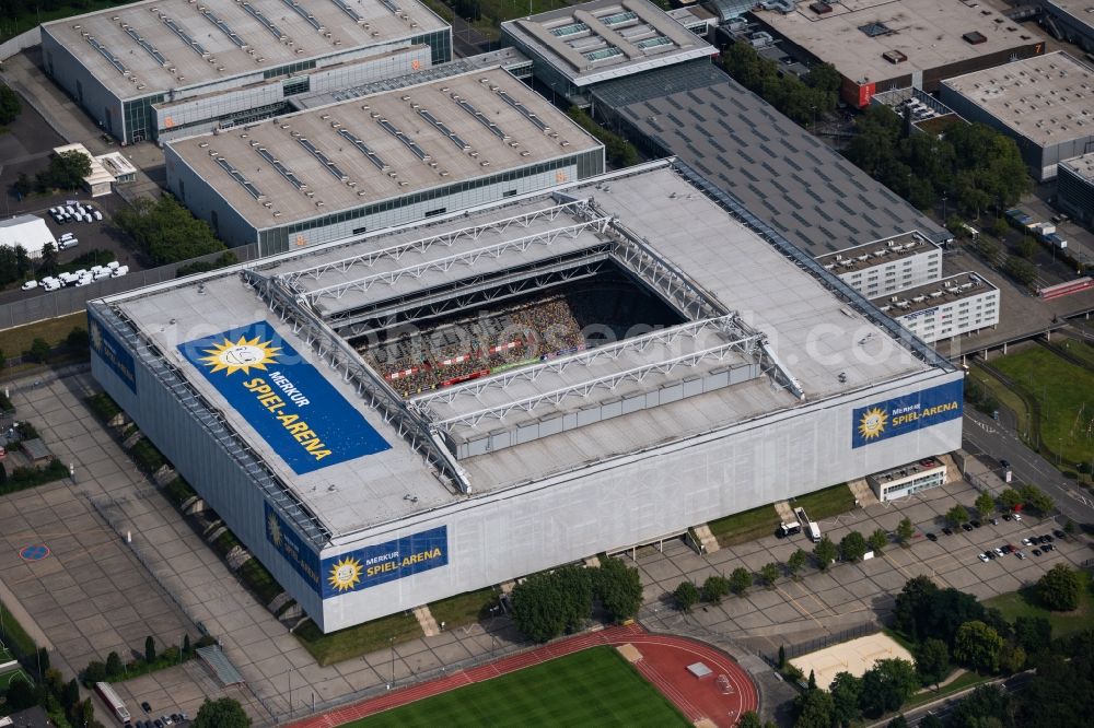Aerial image Düsseldorf - Sports facility grounds of the MERKUR SPIEL-ARENA in Duesseldorf at Ruhrgebiet in the state North Rhine-Westphalia
