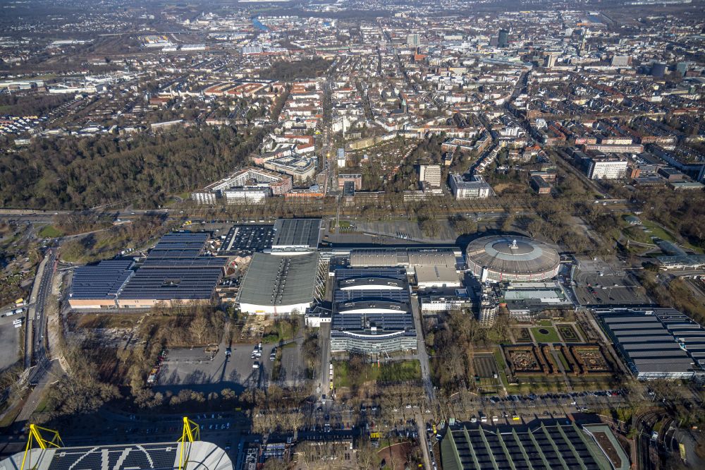 Aerial photograph Dortmund - surfaces of Messe Westfalenhallen Dortmund GmbH - Eingang Nord on Rheinlanddamm in Dortmund in the state North Rhine-Westphalia