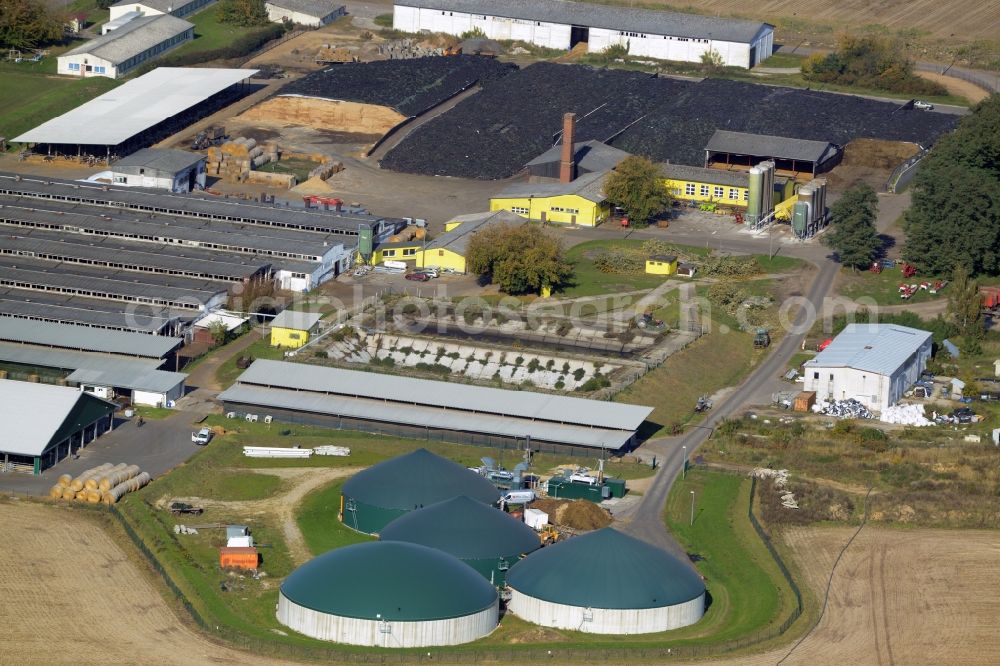 Aerial image Kremmen - Stables of an agricultural business with biogas plant in Kremmen in the state Brandenburg