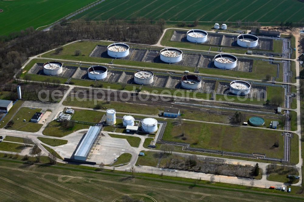 Seefeld-Löhme from above - Mineral oil - high storage tanks for gasoline and diesel fuels in Seefeld in Brandenburg