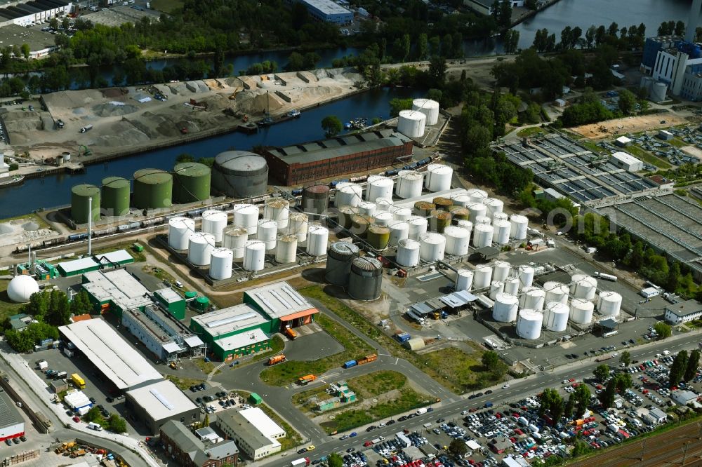 Berlin from above - Mineral oil - tank of TanQuid GmbH & Co. KG in the district Spandau in Berlin, Germany