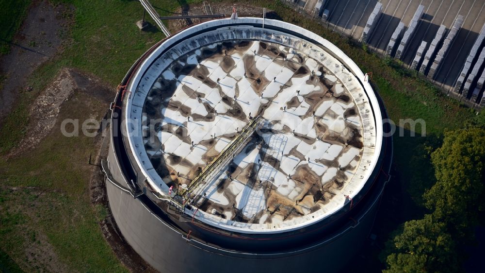 Aerial image Bendorf - Mineral oil - tank on Werftstrasse in Bendorf in the state Rhineland-Palatinate, Germany